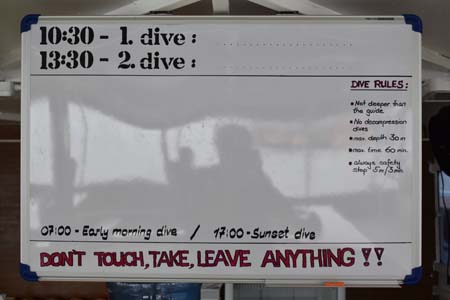 Nemo-1-scuba-diving-Similan-liveaboard-itinerary-whiteboard.jpg