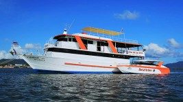 Nemo 2 day trip diving boat to Similans